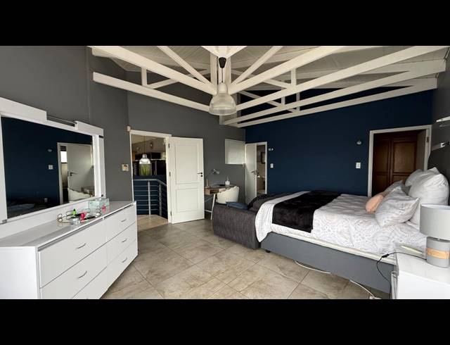 3 BEDROOM APARTMENT TO LET IN ESSENWOOD
